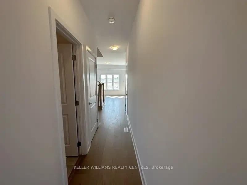49 Gateway Drive thumbnail 11