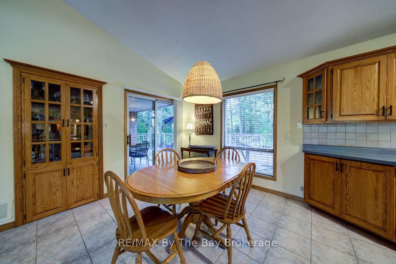 47 Birchwood Trail thumbnail 11