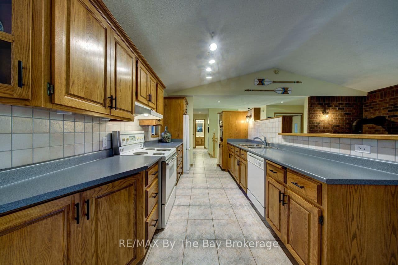 47 Birchwood Trail thumbnail 14