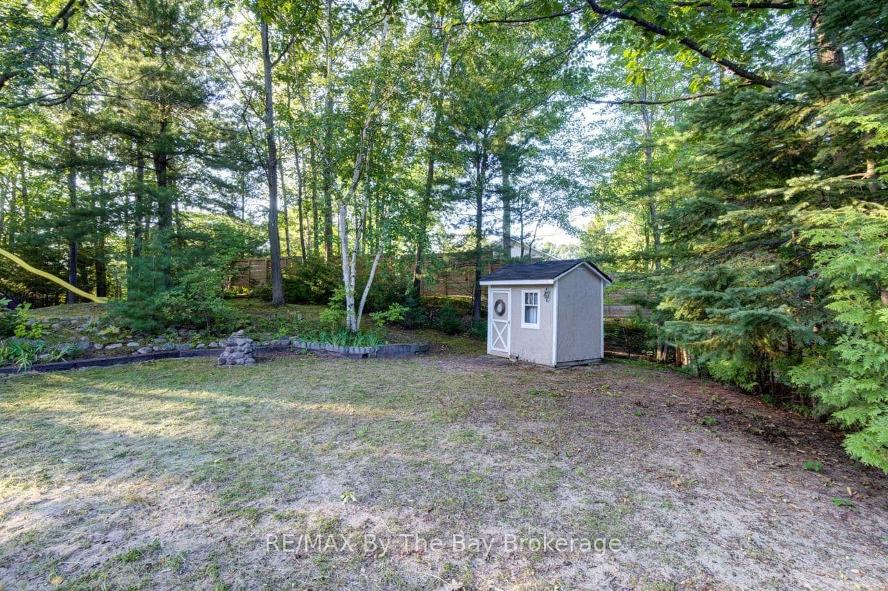 47 Birchwood Trail thumbnail 37
