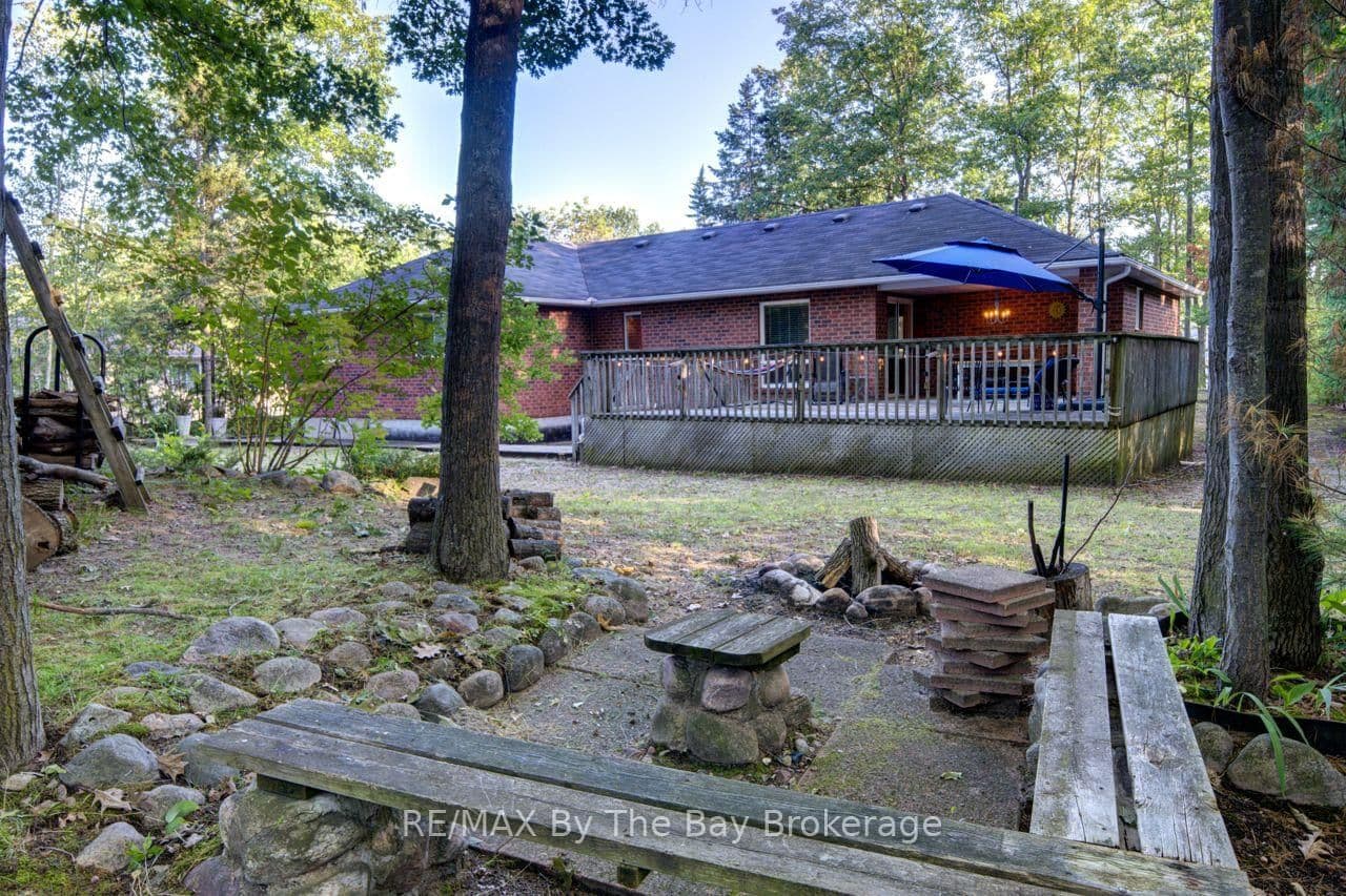 47 Birchwood Trail thumbnail 41