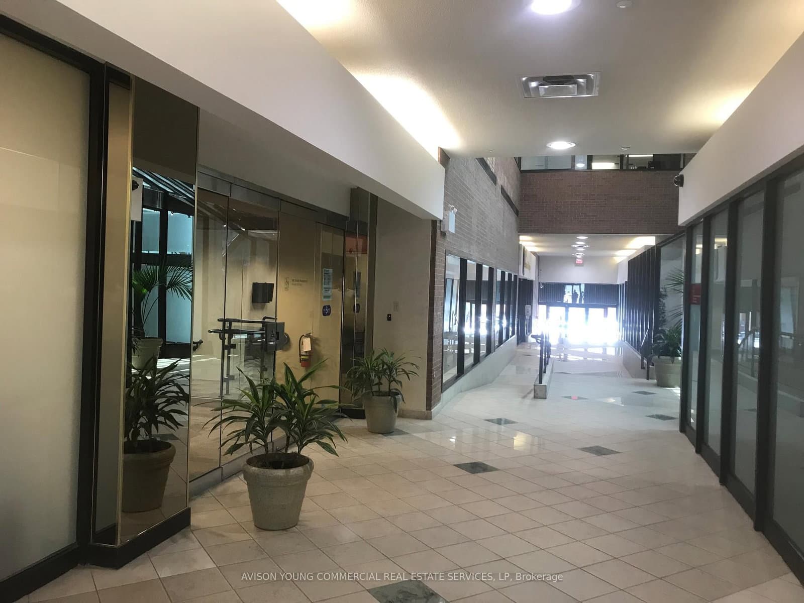 277 Lakeshore Road E, Unit 209 thumbnail 6