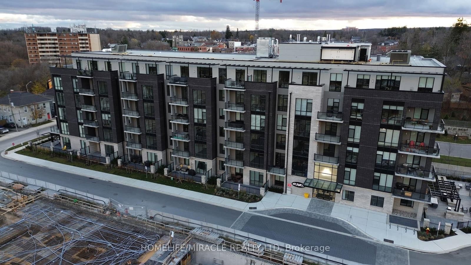 42 Mill Street, Unit 605