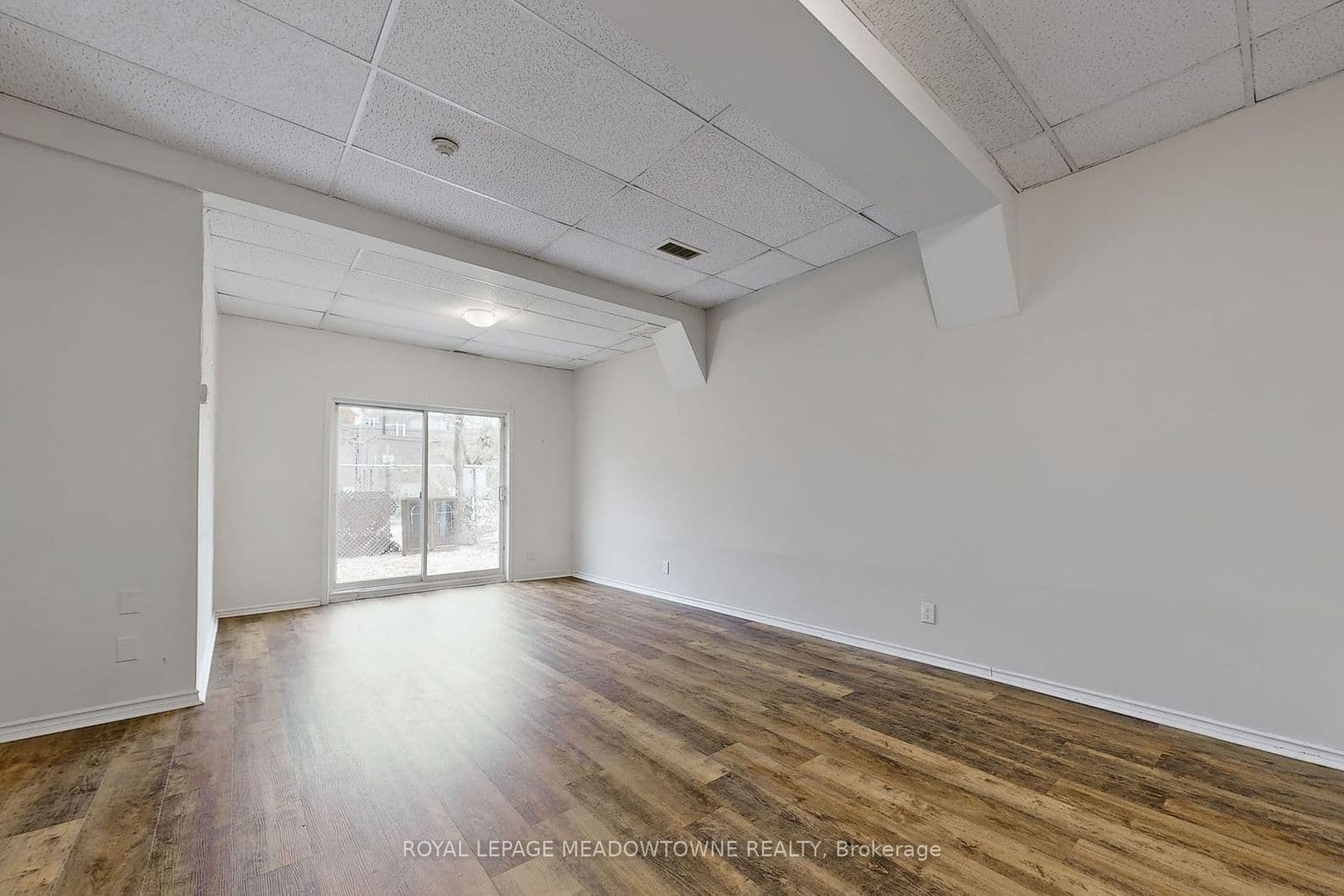 12 Wesleyan Street N, Unit 8