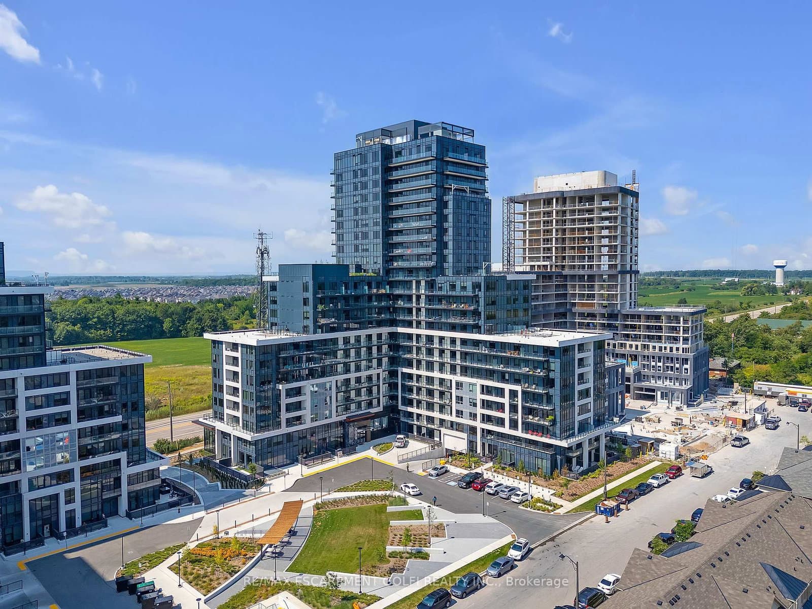 3220 William Coltson Avenue, Unit 2207