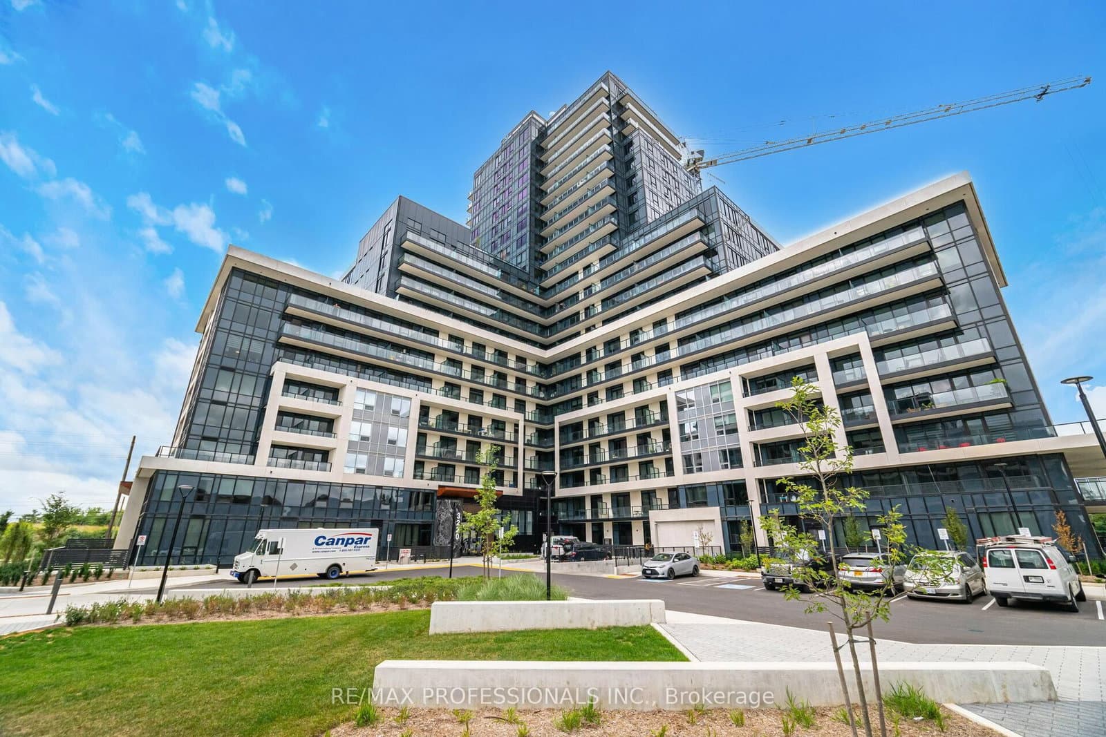 3220 William Coltson Avenue, Unit 512