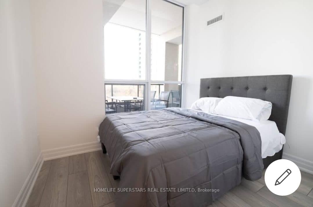 36 Elm Drive W, Unit 303