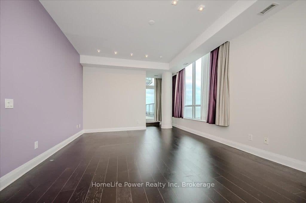 1 Hurontario Street, Unit 2001 thumbnail 23