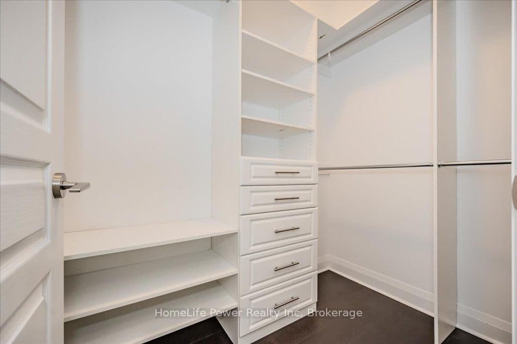 1 Hurontario Street, Unit 2001 thumbnail 30