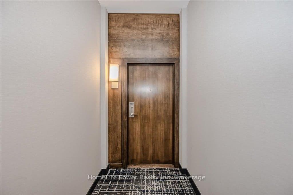 1 Hurontario Street, Unit 2001 thumbnail 9