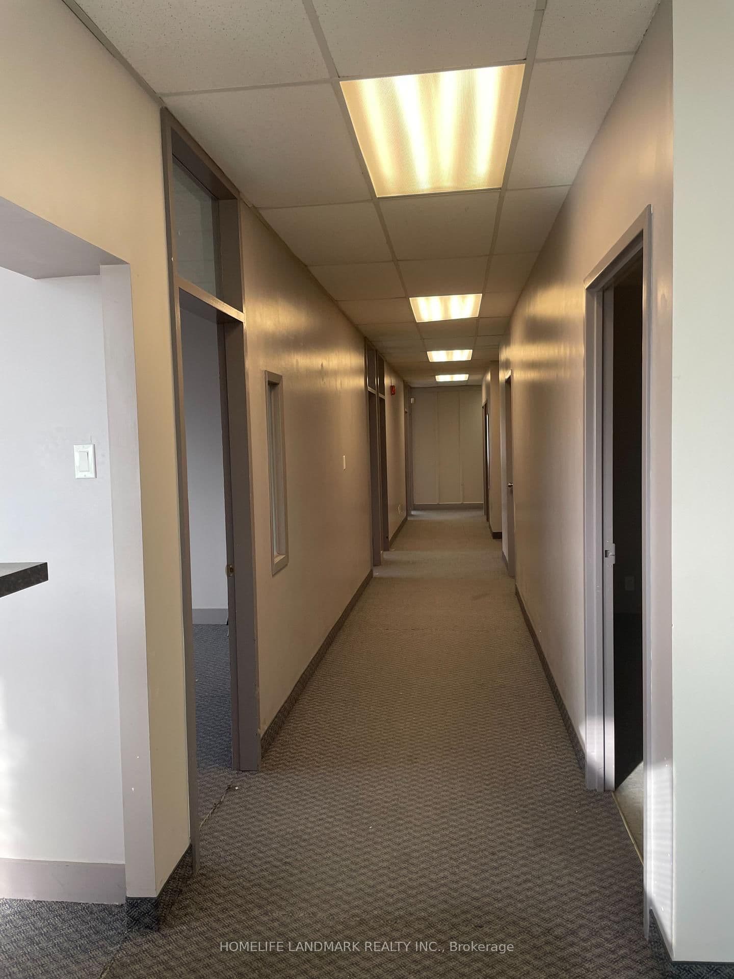 1315 Finch Avenue W thumbnail 6