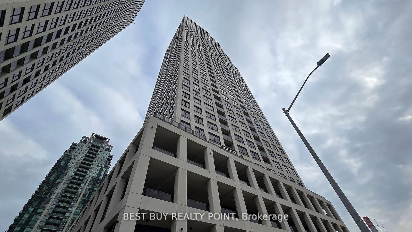 36 Elm Drive W, Unit 201