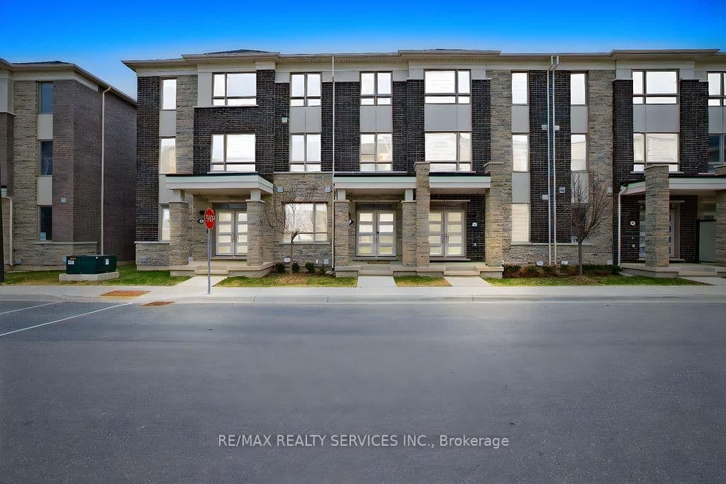 284 Lagerfeld Drive