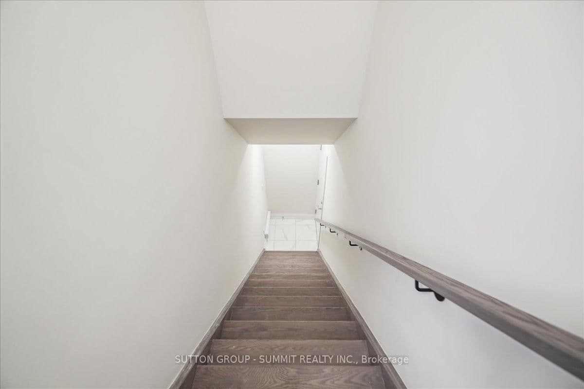1593 ROSE Way, Unit 105 thumbnail 4