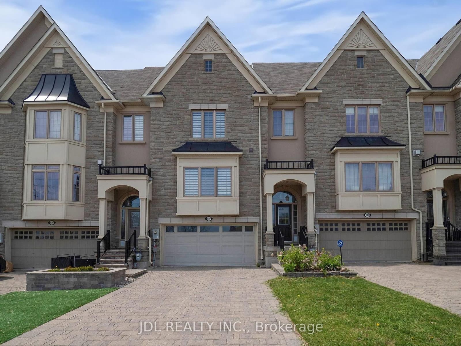 1585 Eglinton Avenue W
