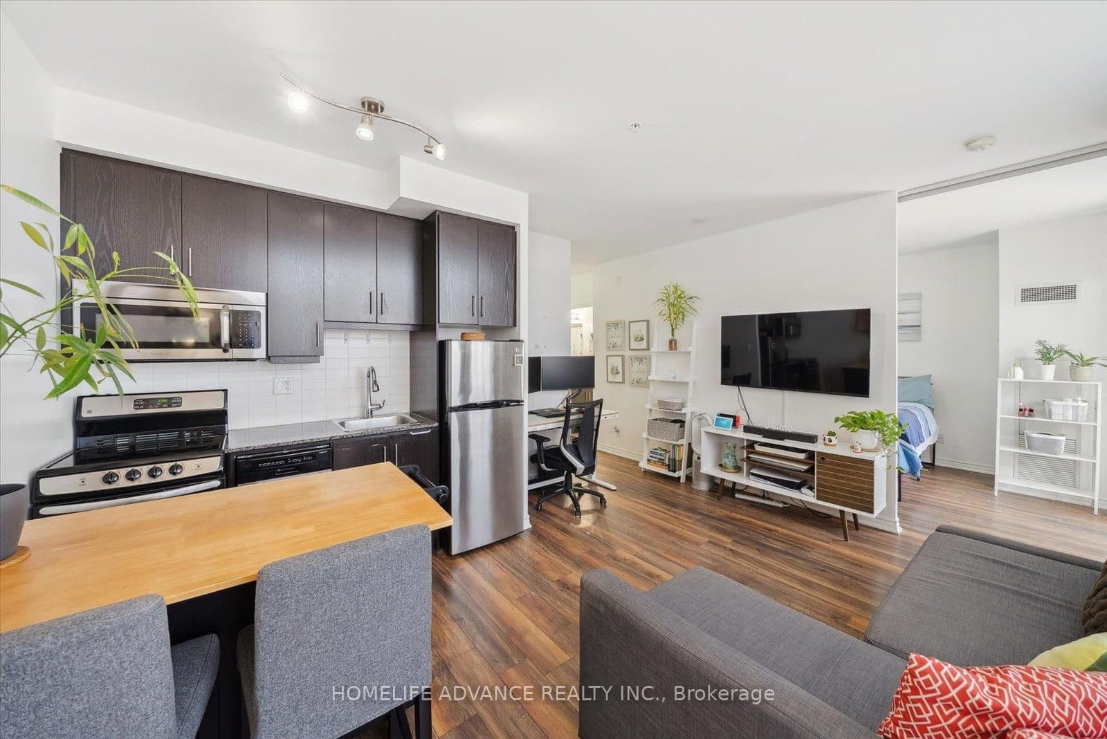 15 James Finlay Way, Unit 1117 thumbnail 10