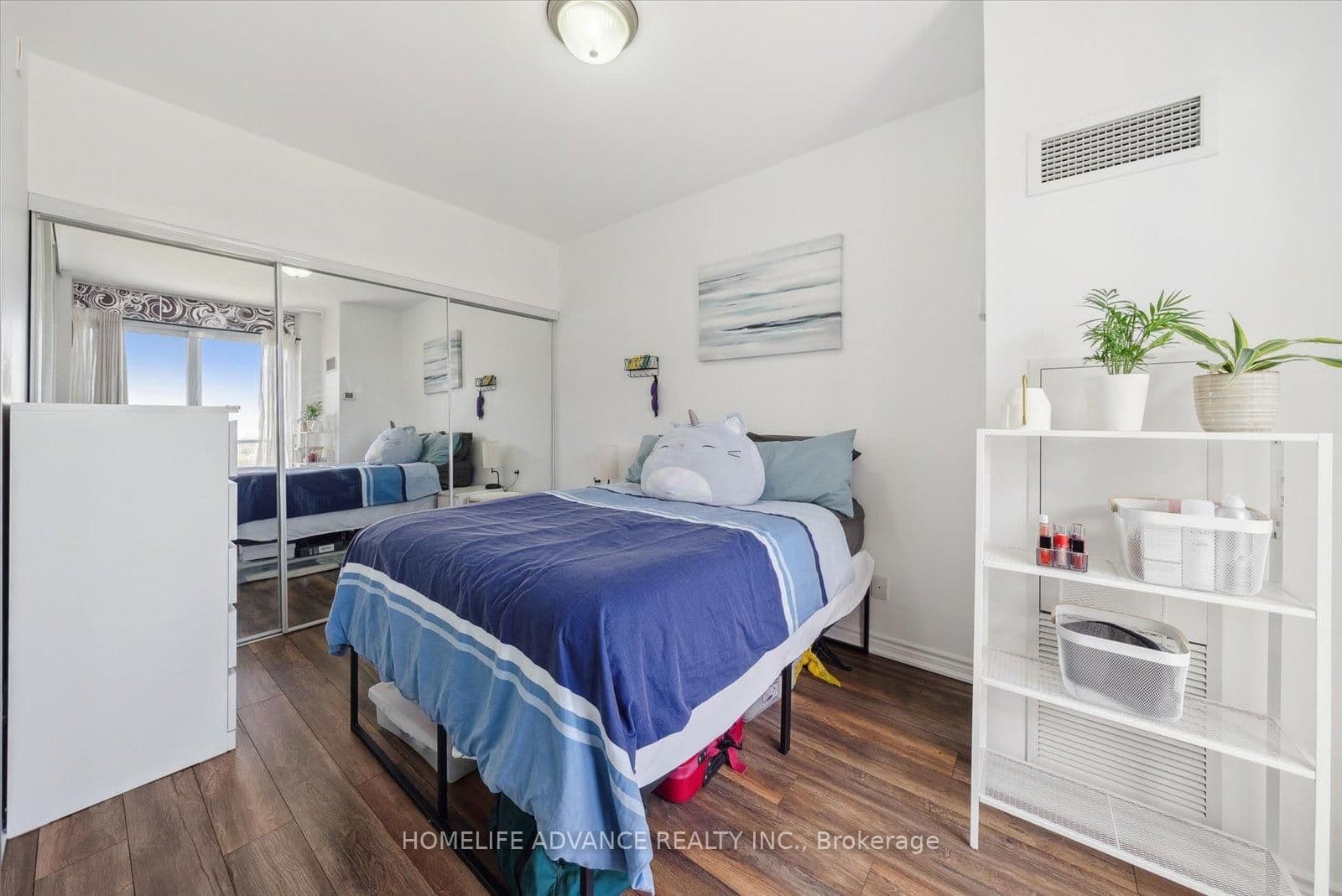 15 James Finlay Way, Unit 1117 thumbnail 14