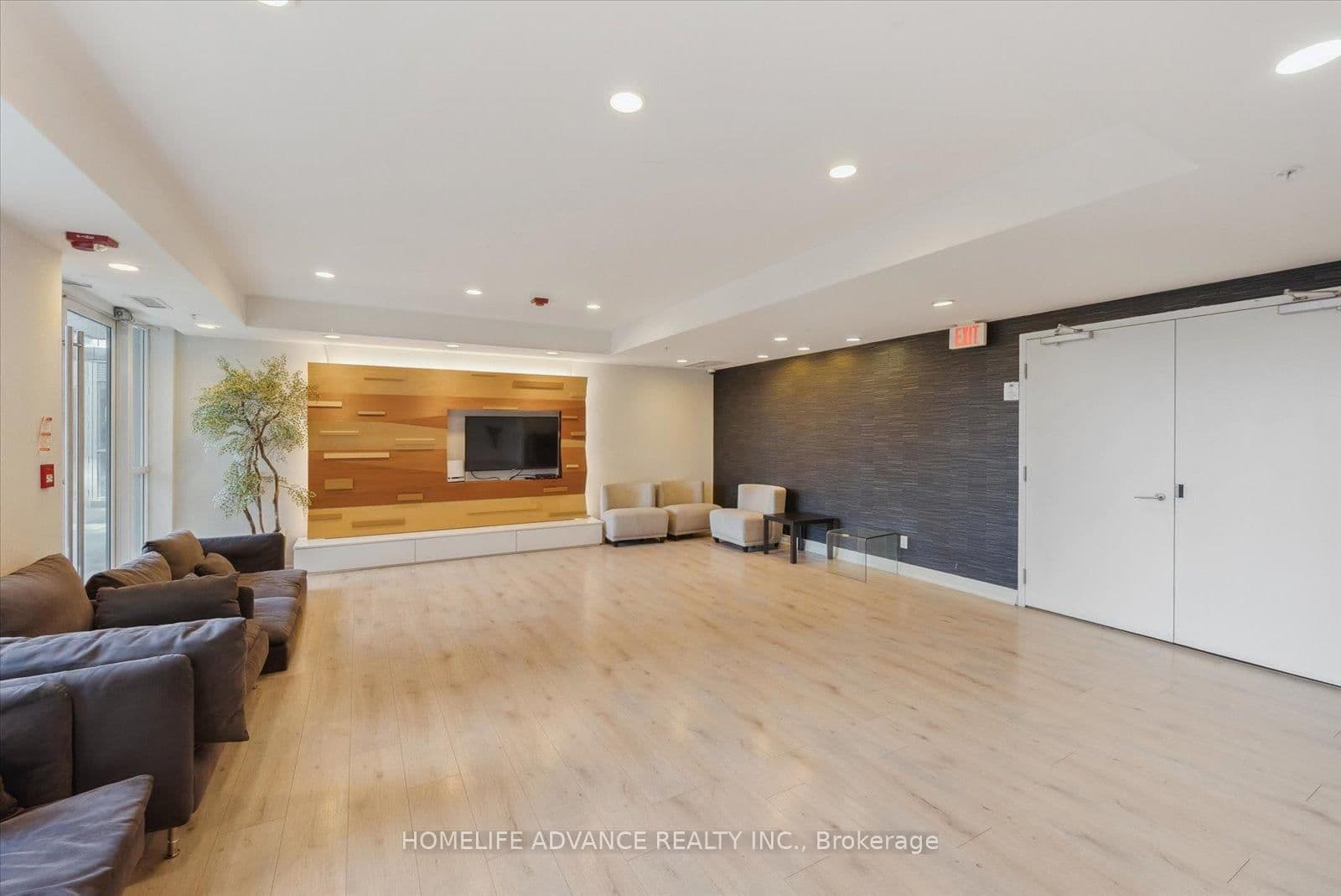 15 James Finlay Way, Unit 1117 thumbnail 28
