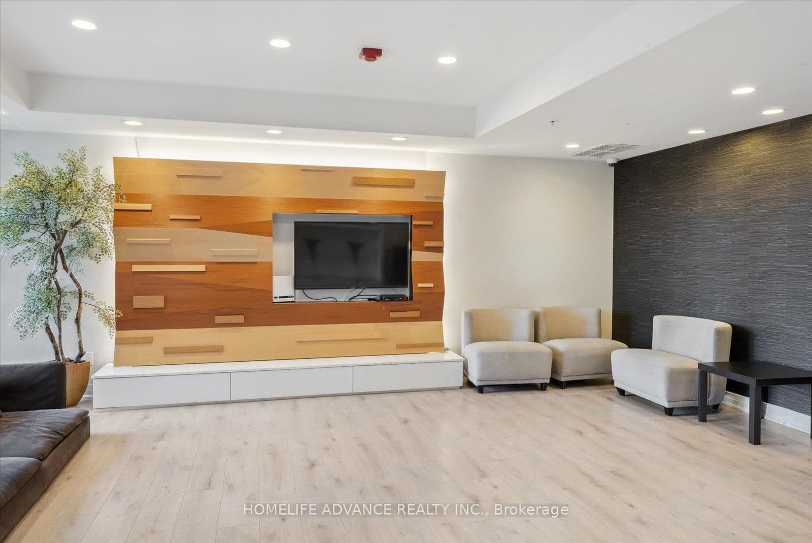 15 James Finlay Way, Unit 1117 thumbnail 29