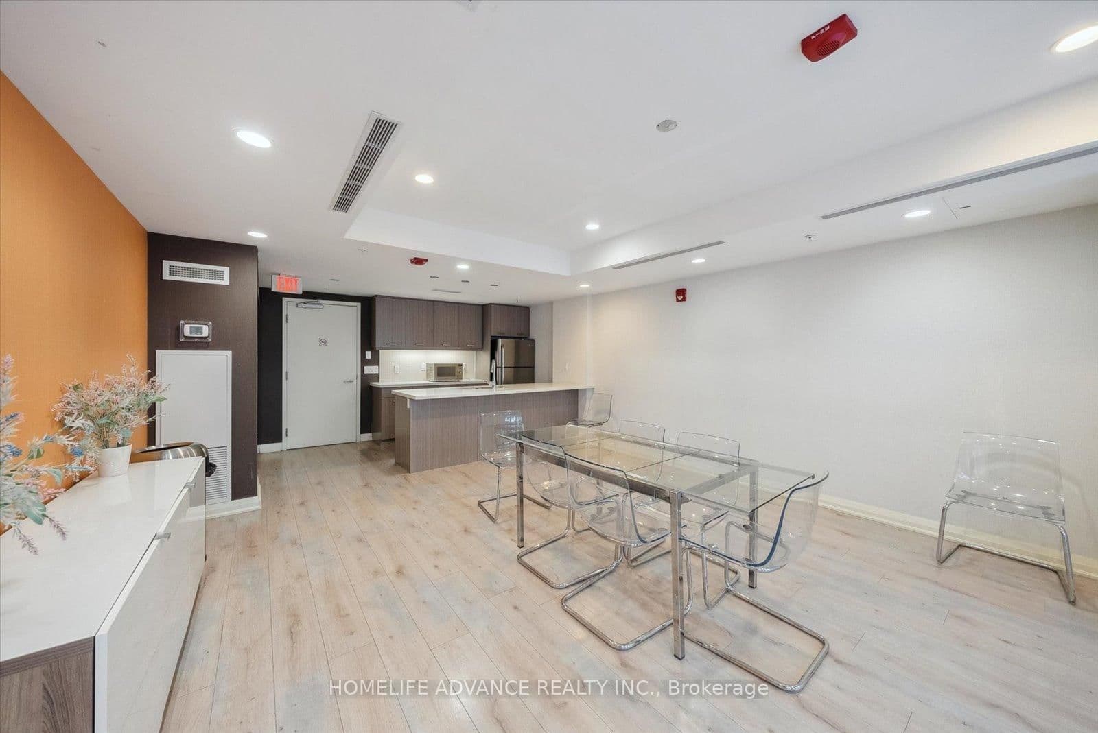 15 James Finlay Way, Unit 1117 thumbnail 30