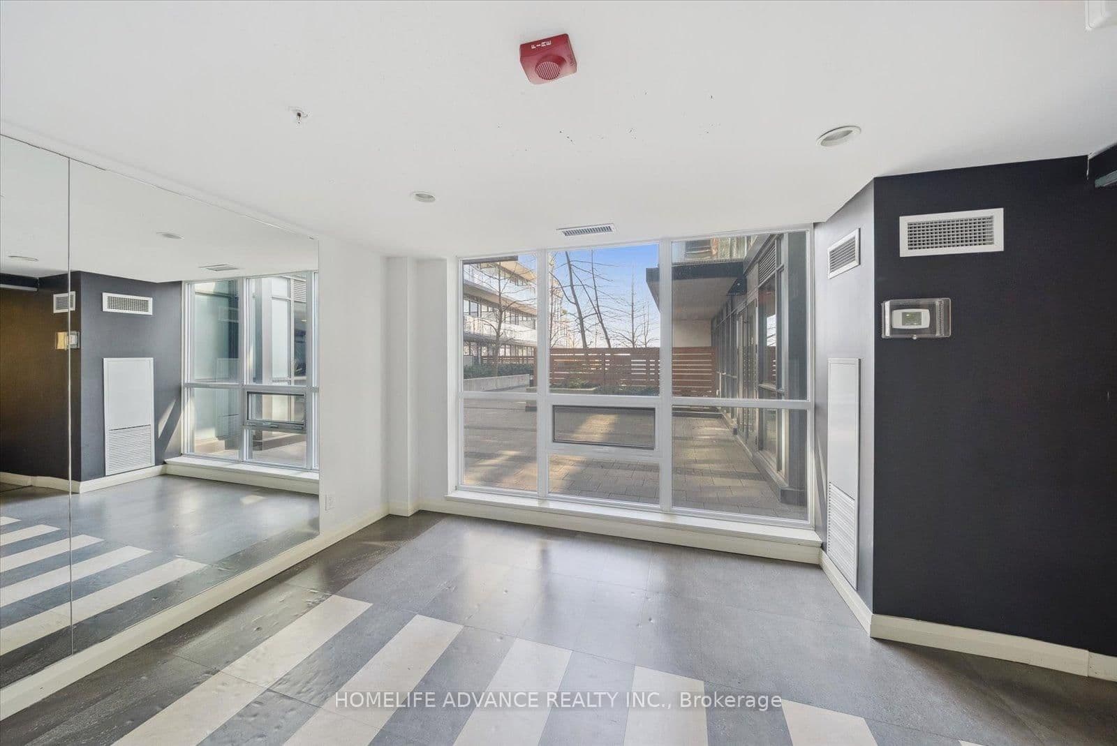 15 James Finlay Way, Unit 1117 thumbnail 34