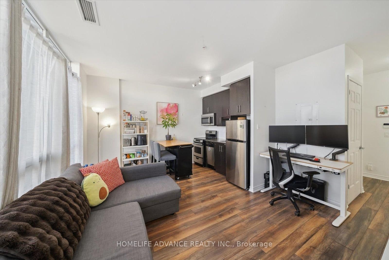 15 James Finlay Way, Unit 1117 thumbnail 7