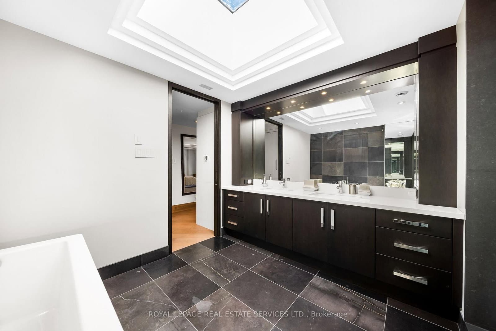 50 Old Mill Road, Unit 501 thumbnail 42