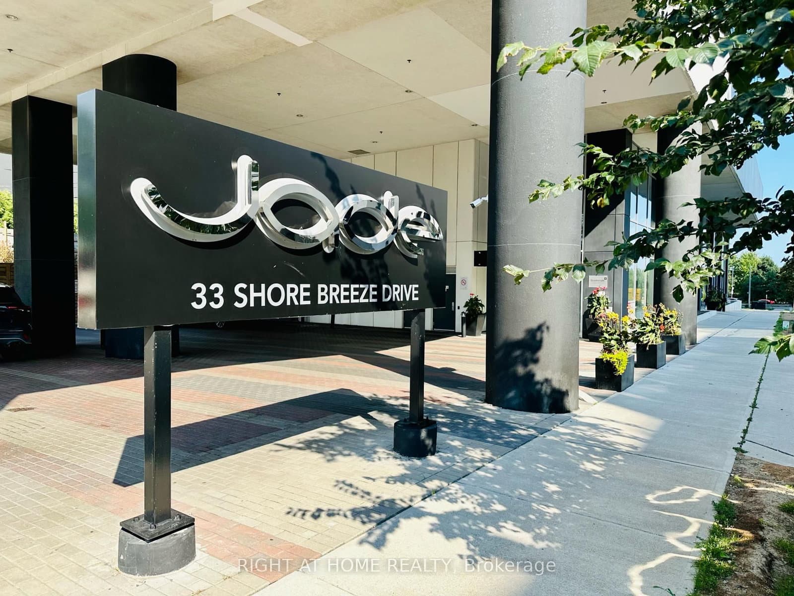 #504 - 33 Shore Breeze Drive