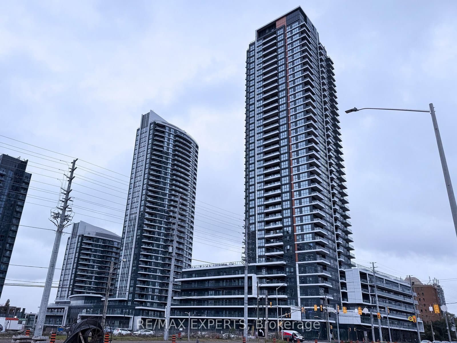 15 Watergarden Drive, Unit 2701