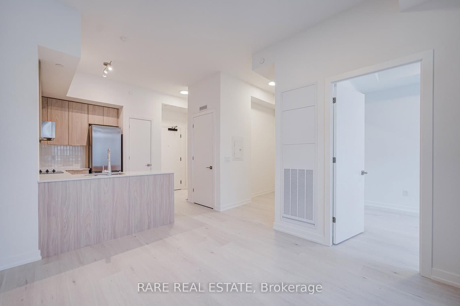 #403 - 2501 Saw Whet Boulevard