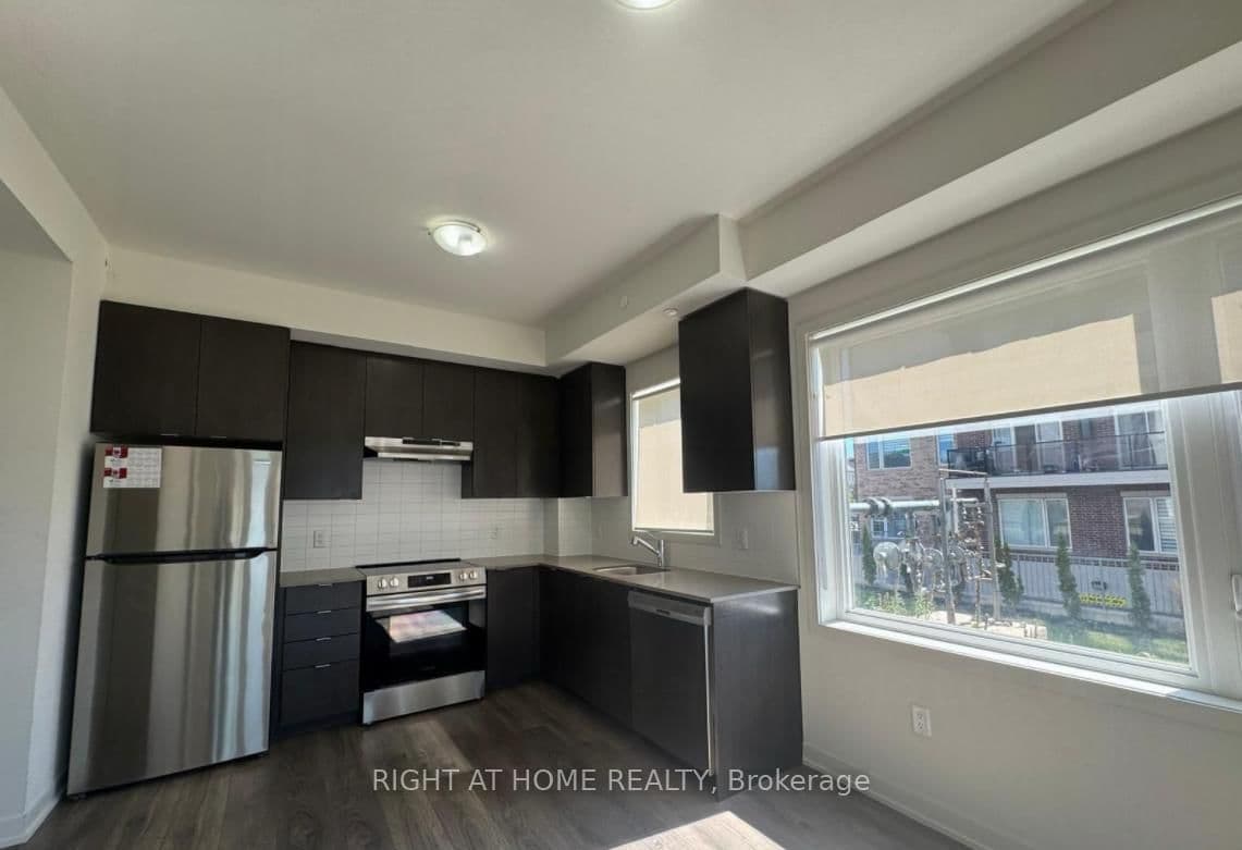 58 Sky Harbour Drive, Unit 105