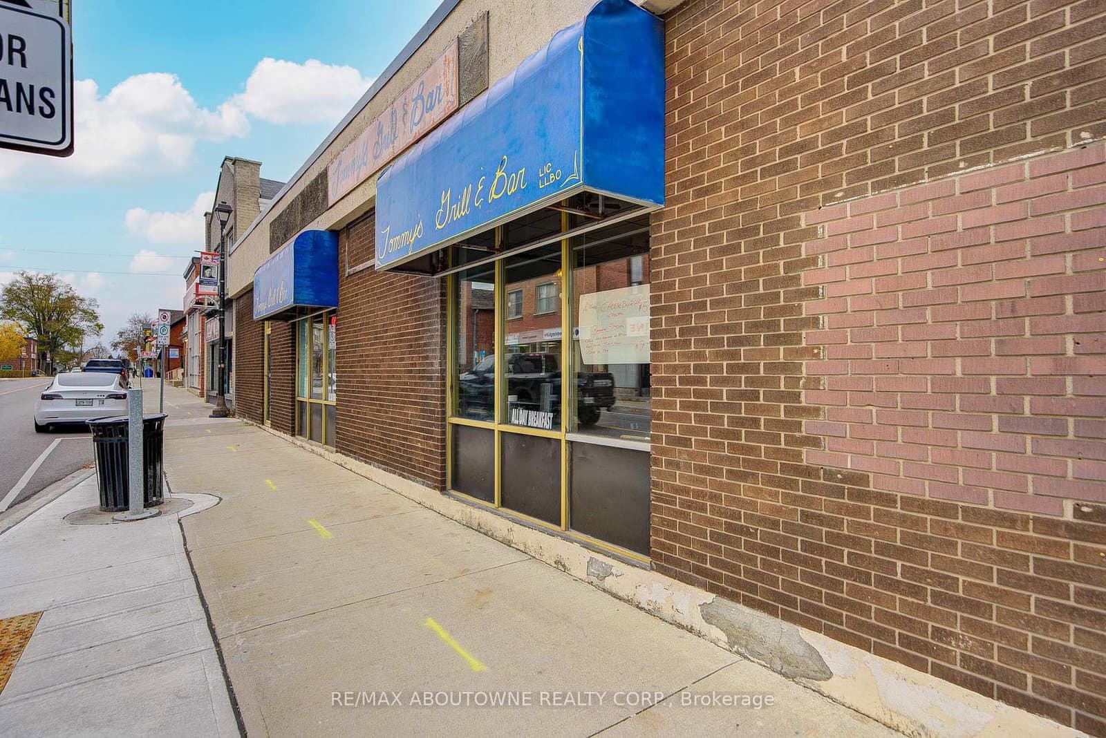 28 Mill Street E thumbnail 6