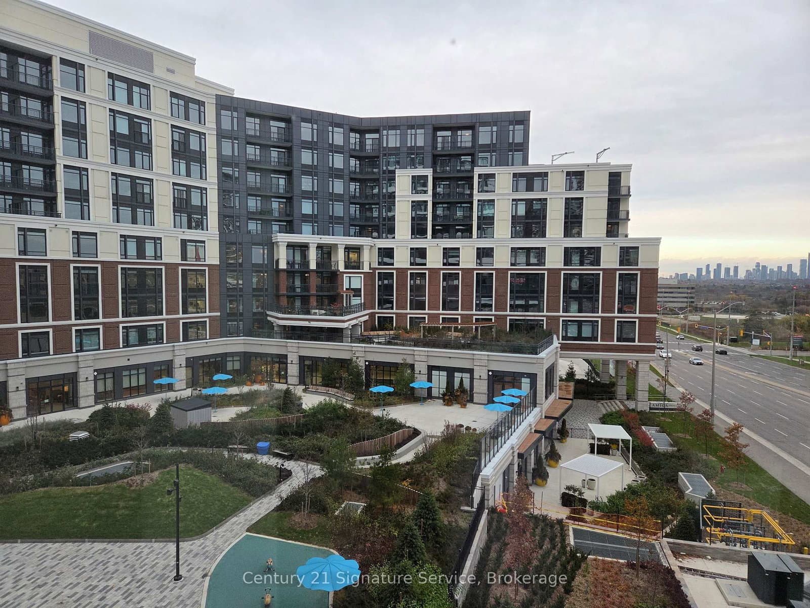 #504 - 2485 Eglinton Avenue W