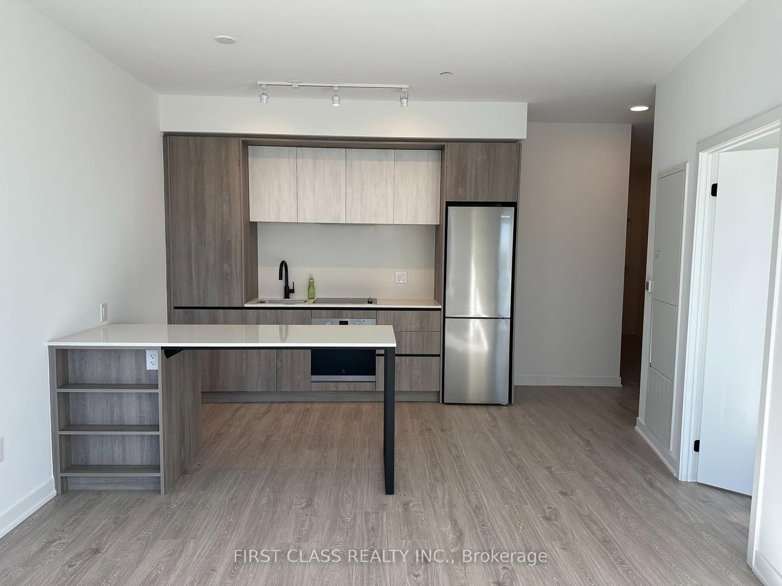 2495 Eglinton Avenue W, Unit 316