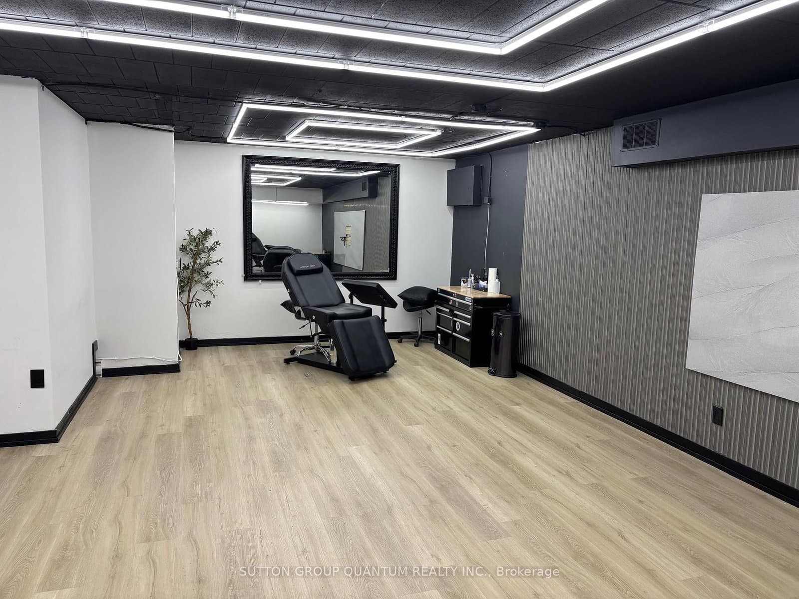 323 Church Street, Unit 2 thumbnail 7
