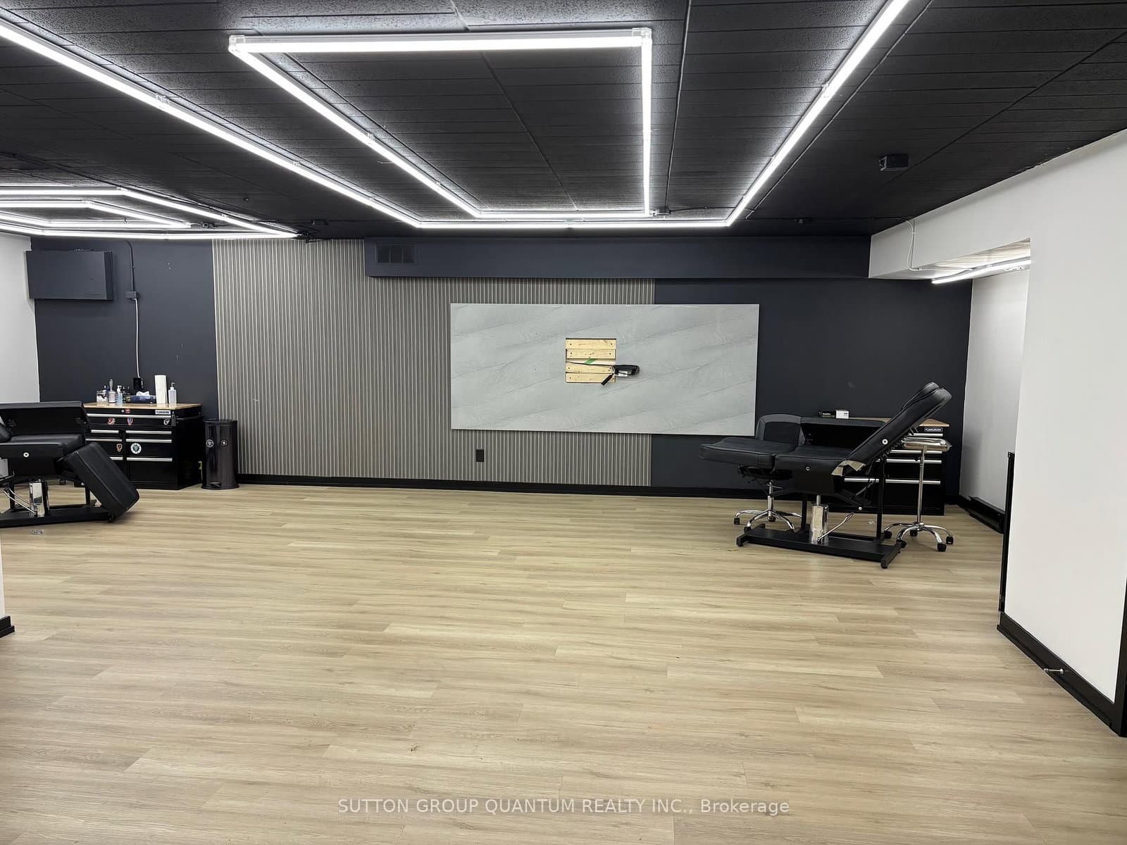 323 Church Street, Unit 2 thumbnail 9