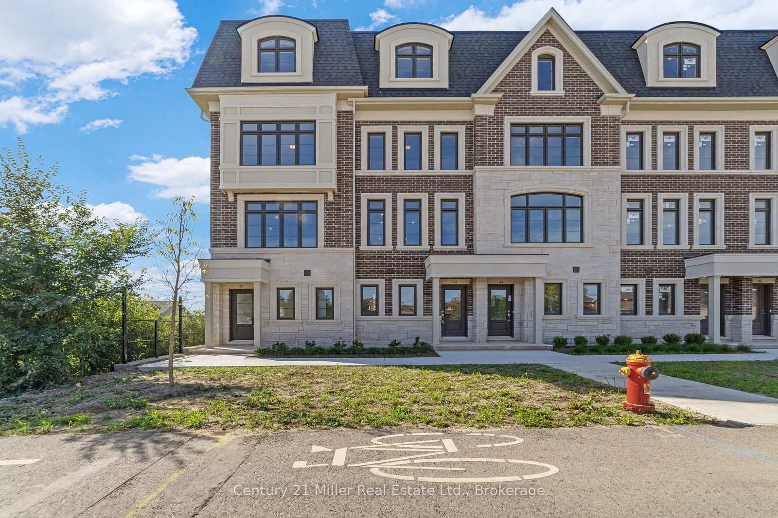 2140 Trafalgar Road, Unit 48 - Image 1