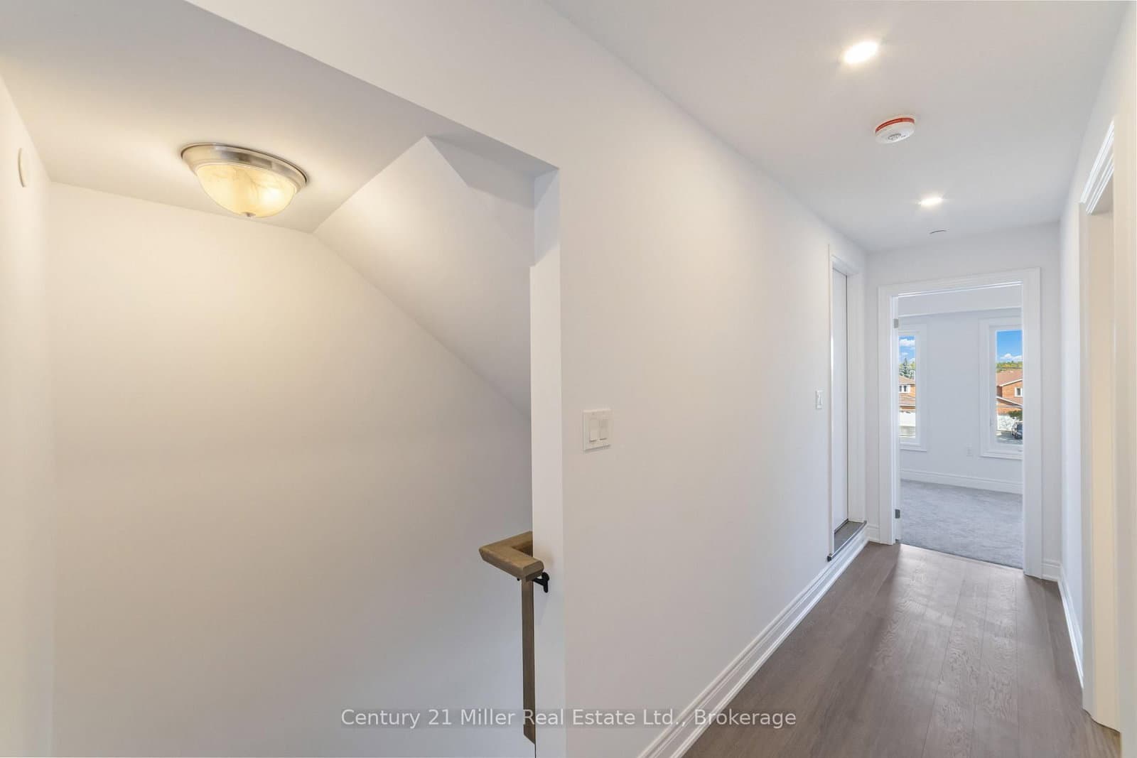 2140 Trafalgar Road, Unit 48 thumbnail 12