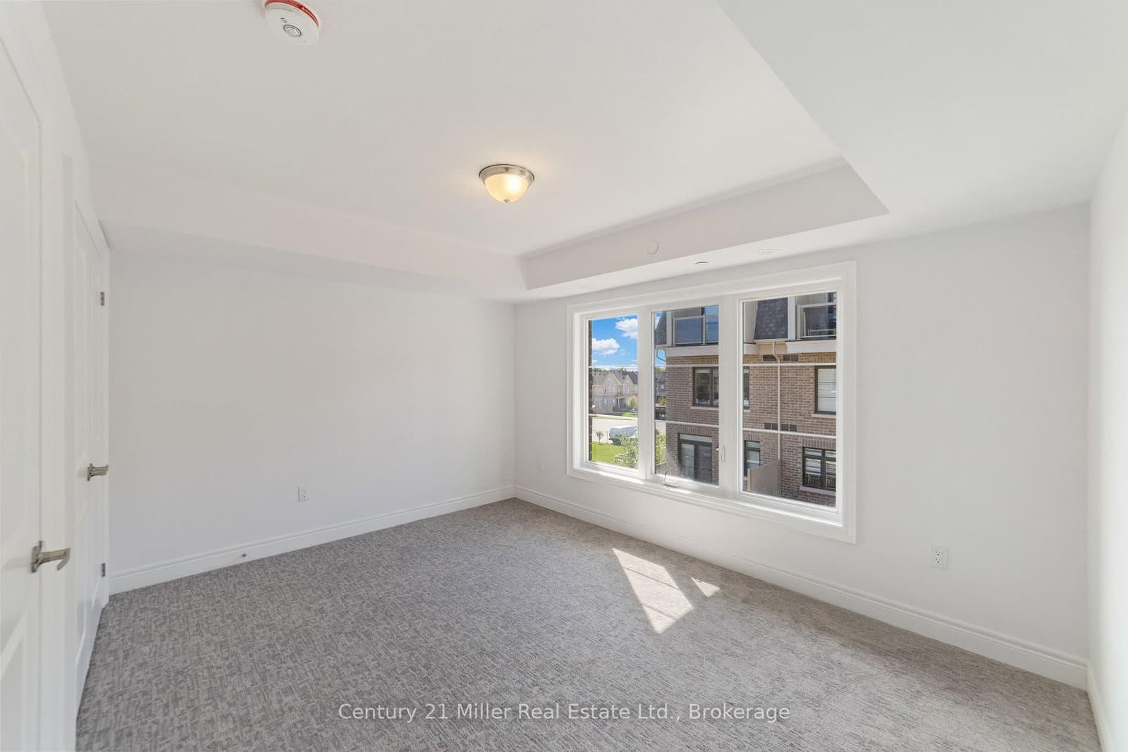 2140 Trafalgar Road, Unit 48 thumbnail 16