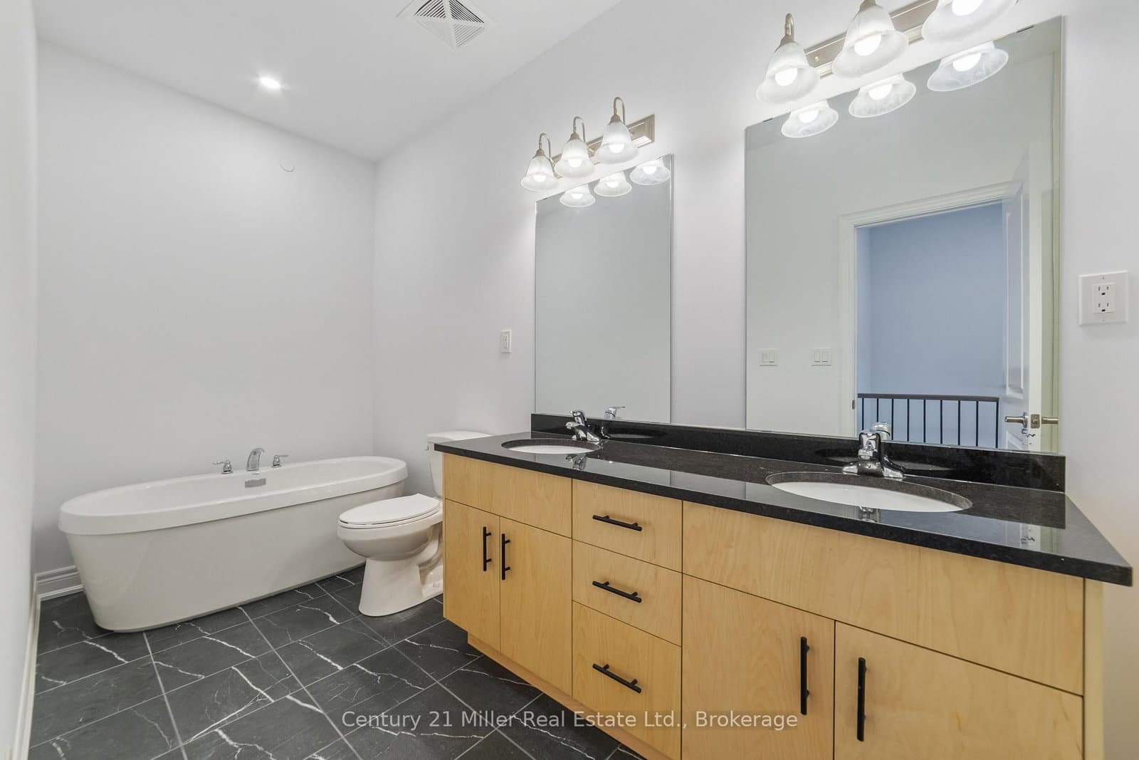2140 Trafalgar Road, Unit 48 thumbnail 21
