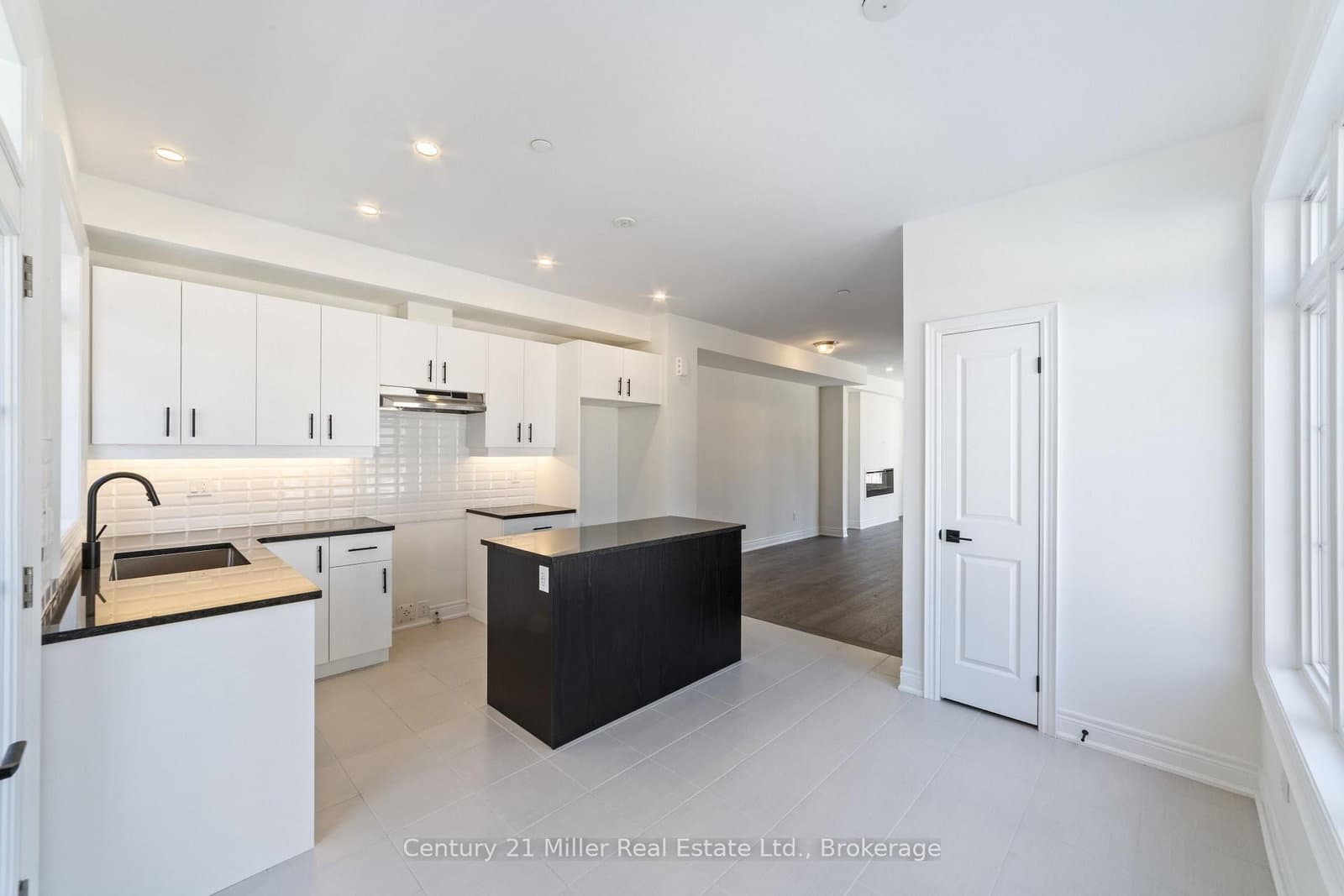2140 Trafalgar Road, Unit 48 thumbnail 9