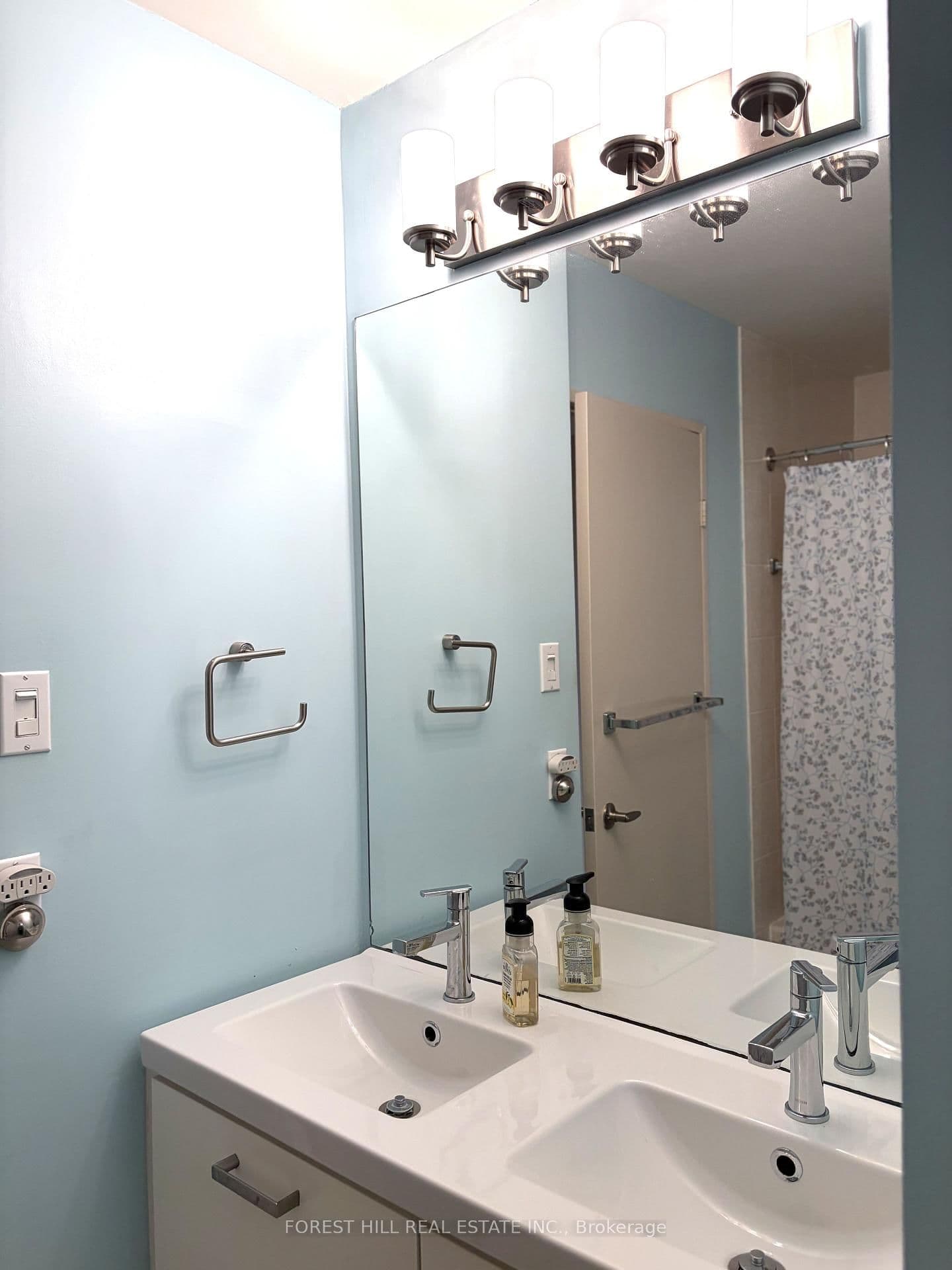 1300 Bloor Street, Unit 2501 thumbnail 3