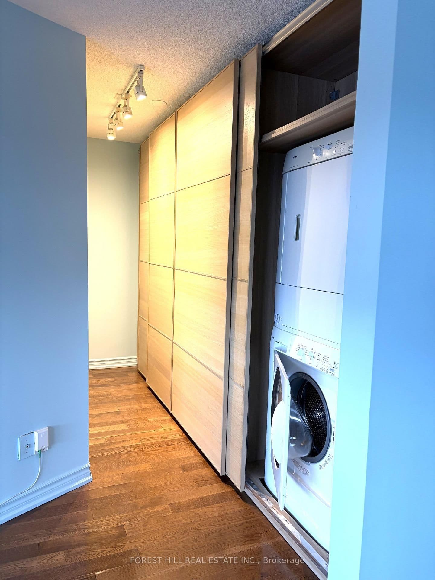 1300 Bloor Street, Unit 2501 thumbnail 4