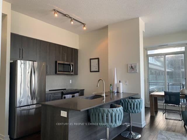 #601 - 510 Curran Place
