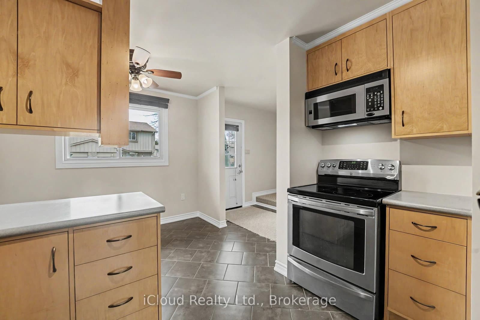 81 Hansen Road, Unit 62 thumbnail 5