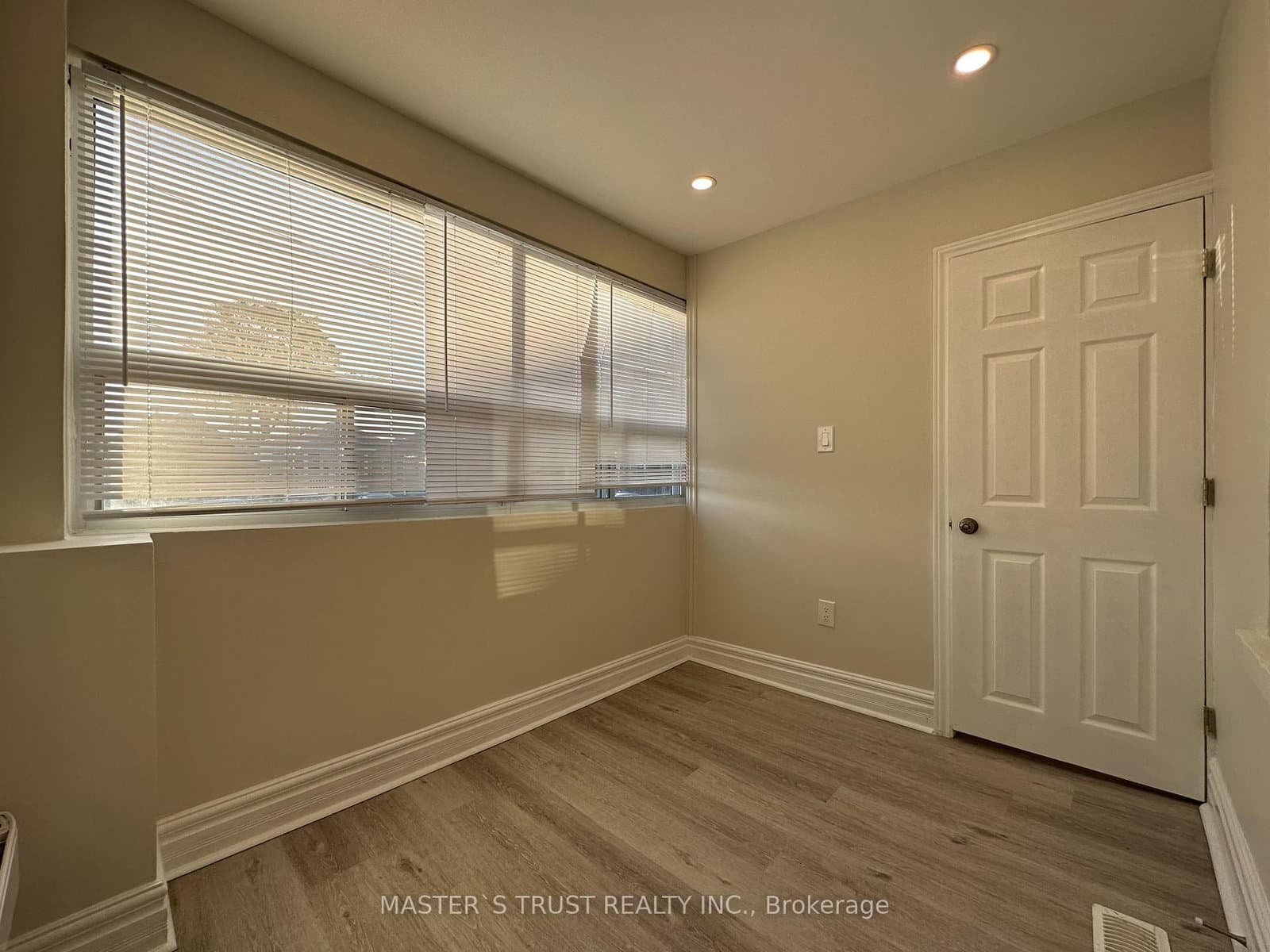 151 Dynevor Road, Unit Main thumbnail 7