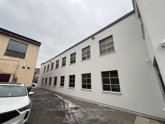 32 Queen Street W, Unit 201 thumbnail 10