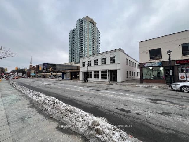32 Queen Street W, Unit 201 thumbnail 3