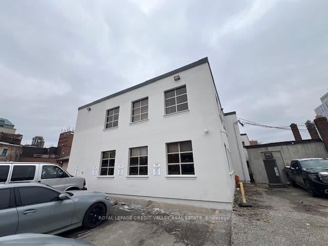 32 Queen Street W, Unit 201 thumbnail 9