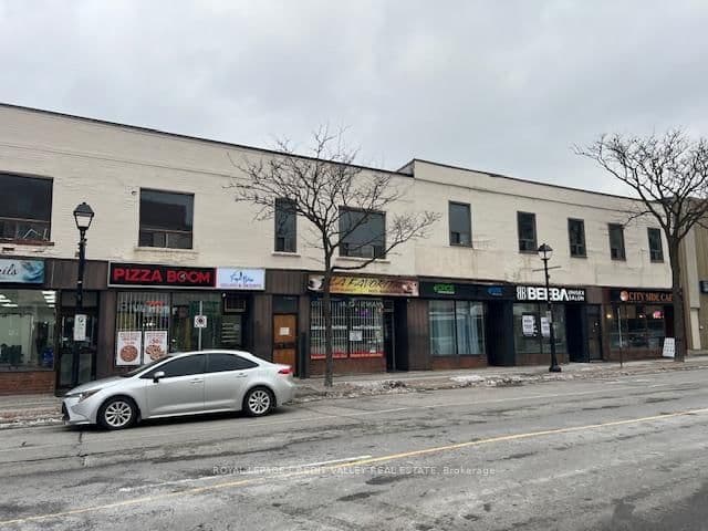 18 Queen Street W thumbnail 2